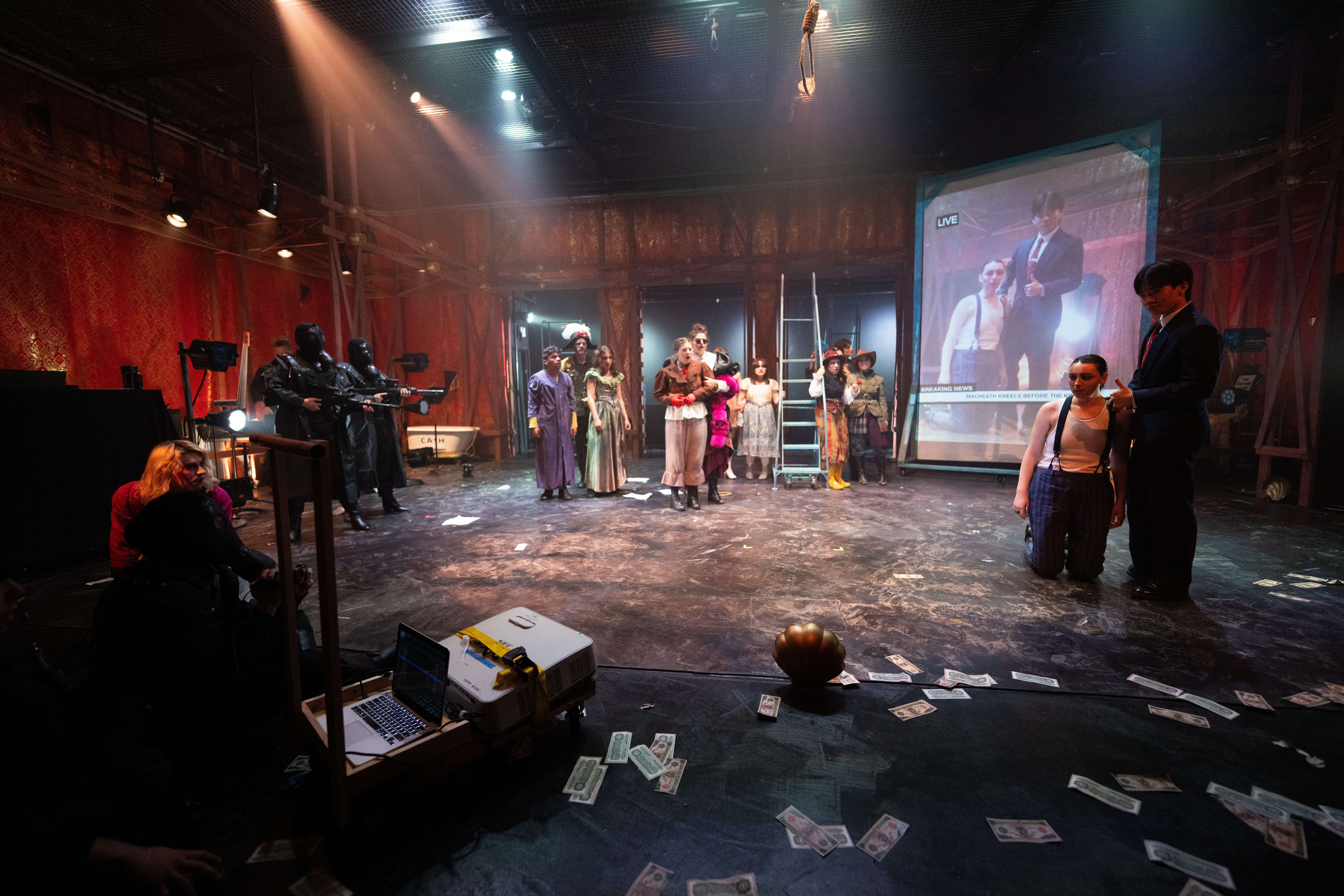 Threepenny Opera Image 5